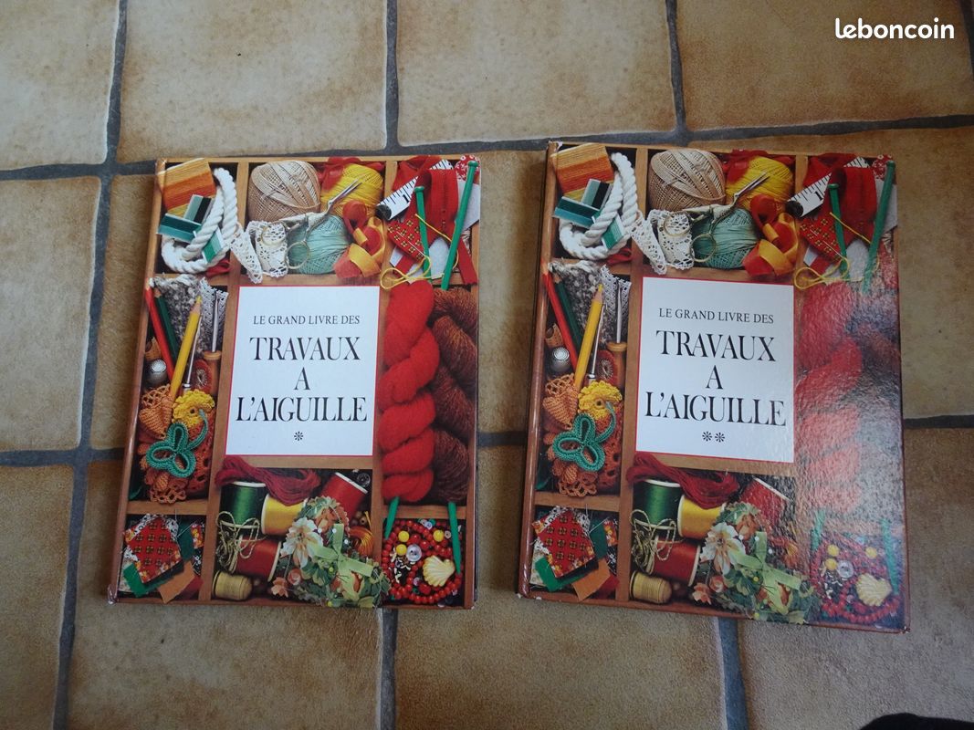 Livres "Le grand livre des Travaux à l'aiguille (Tome 1 et 2)" (image 1)