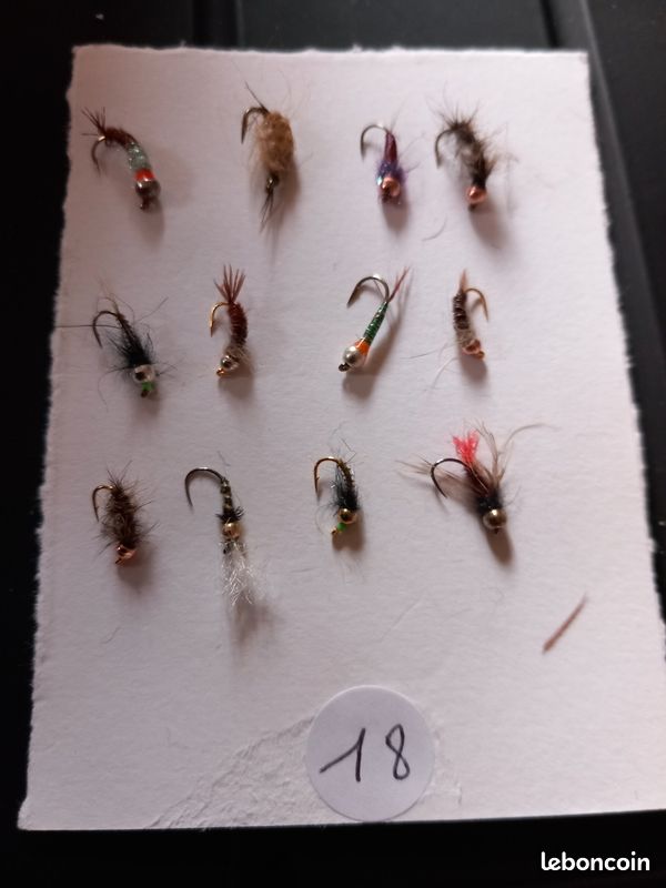 Folpus L'assortiment de Mouches de Pêche à La Mouche Mouches Sèches, Nymphe, Humide, Banderoles Mouches Laineuses, Nymphes Européennes, Scuds, vers