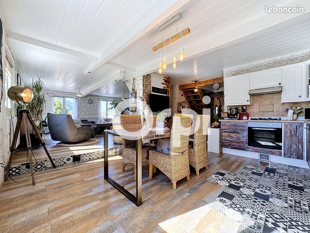 Appartement 4 pièces 114 m² · à Saint-Jeoire · 114 m² · 276 000 €