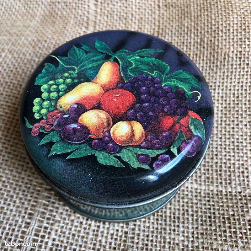 Petite boîte décorative (image 1)
