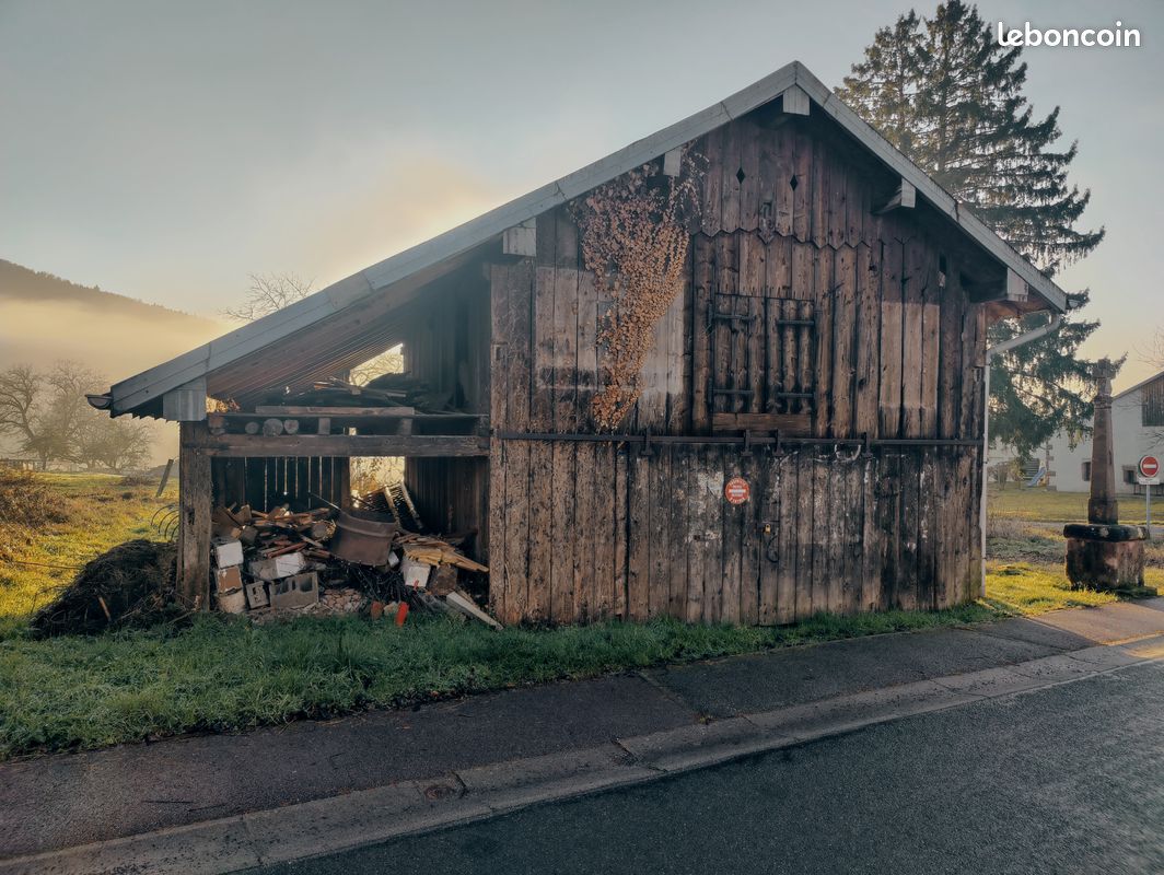 Local commercial 1 pièce 75 m² · à Laveline-du-Houx · 75 m² · 40 000 €