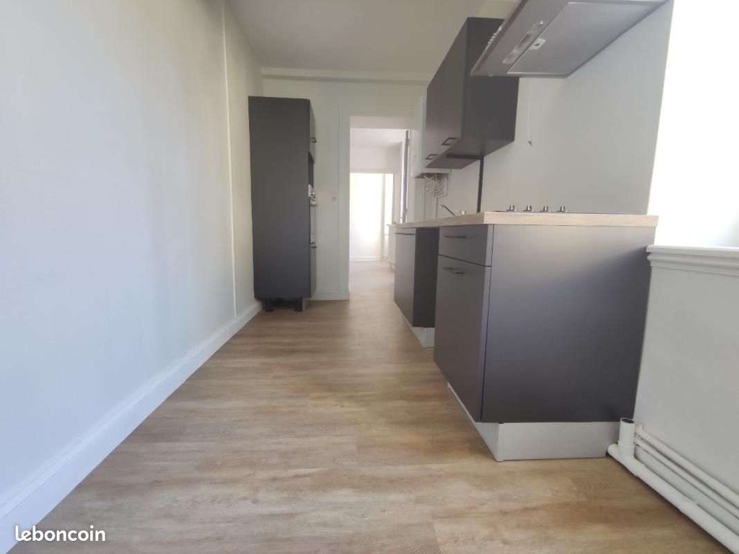 Appartement 2 pièces 48 m² · à Fougères · 48 m² · 500 €/mois