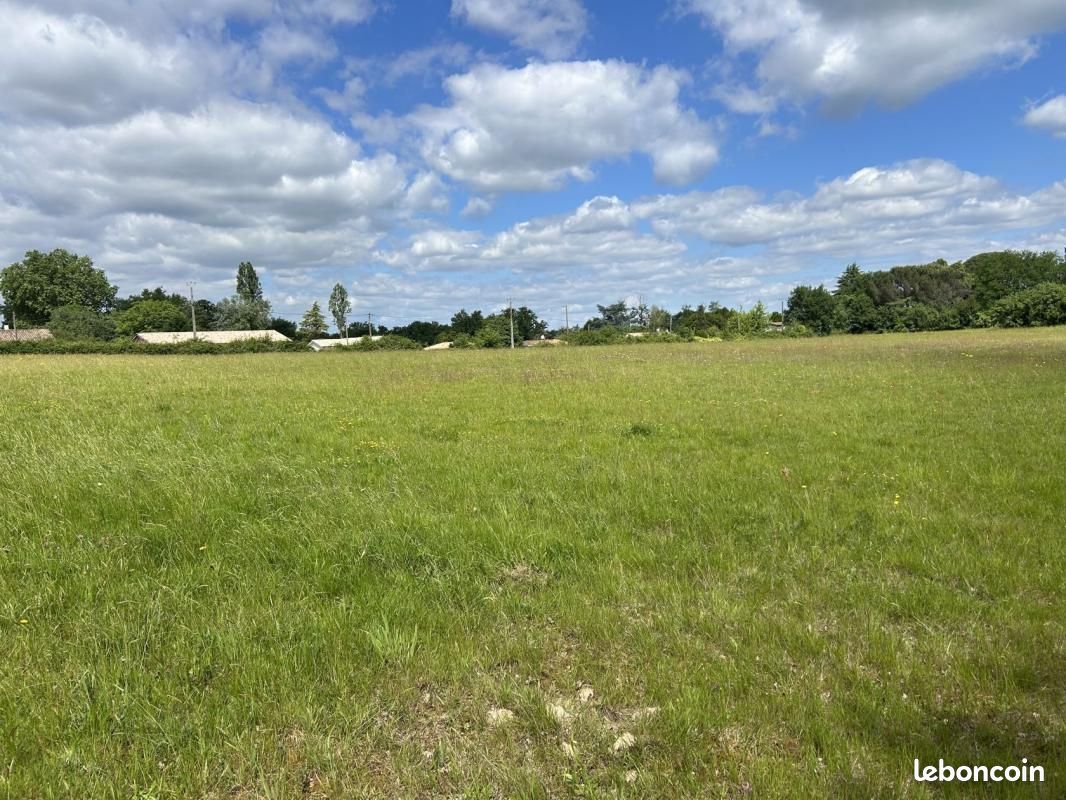 Terrain 580 m² Le Pout · 101 000 €
