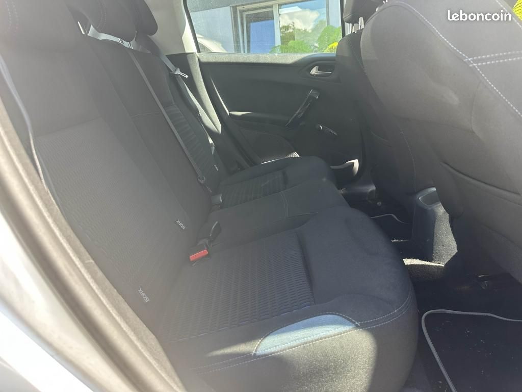 PEUGEOT 208 1.6 e-HDi FAP - 92 BERLINE Active PHASE 1 (image 7)
