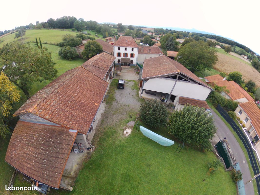 Maison 6 pièces 140 m² · à Culhat · 140 m² · 270 000 €
