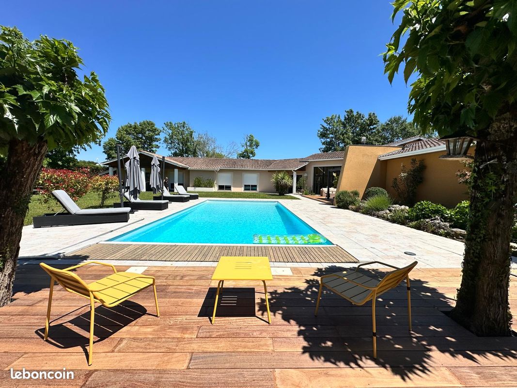 Maison 7 pièces 260 m² · à La Brède · 260 m² · 795 000 €