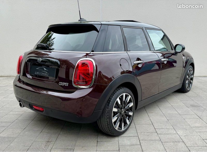 MINI COOPER F55 136 ch BVA7 PURE BURGUNDY | TOIT PANO | CARPLAY | HUD | GARANTIE 12 MOIS (image 4)