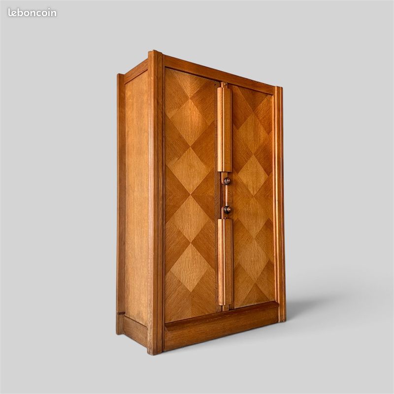 Armoire en chêne par Guillerme et Chambron, édité par Votre maison, France années 50 (image 1)