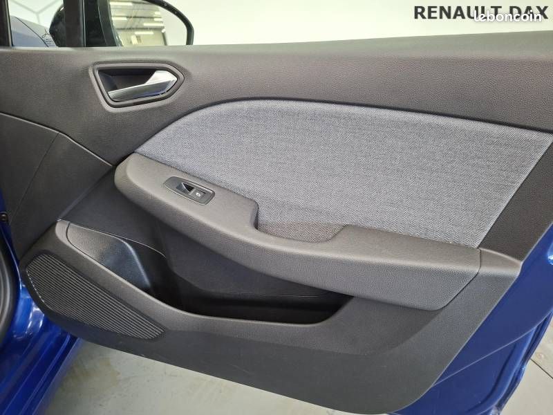 Renault Clio TCe 90 Techno (image 21)