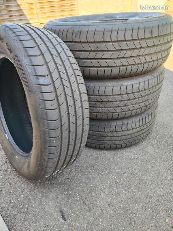 Pneus 215/60 R17 Hankook (image 1)