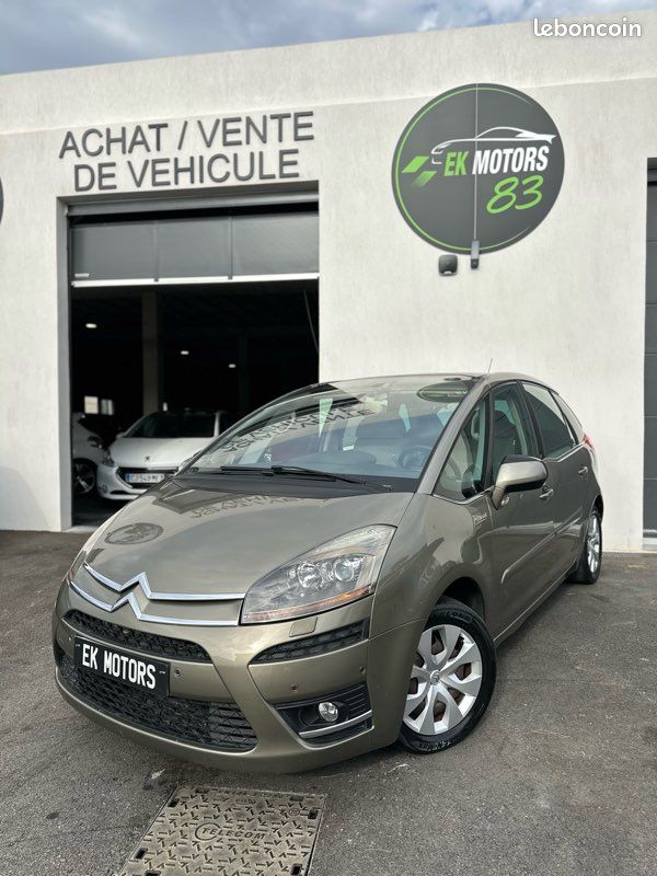Citroën C4 PICASSO 1.6 HDI 110CH EXCLUSIVE BOITE AUTOMATIQUE - ENTRETIEN À JOUR - 149 990 KMS (image 1)