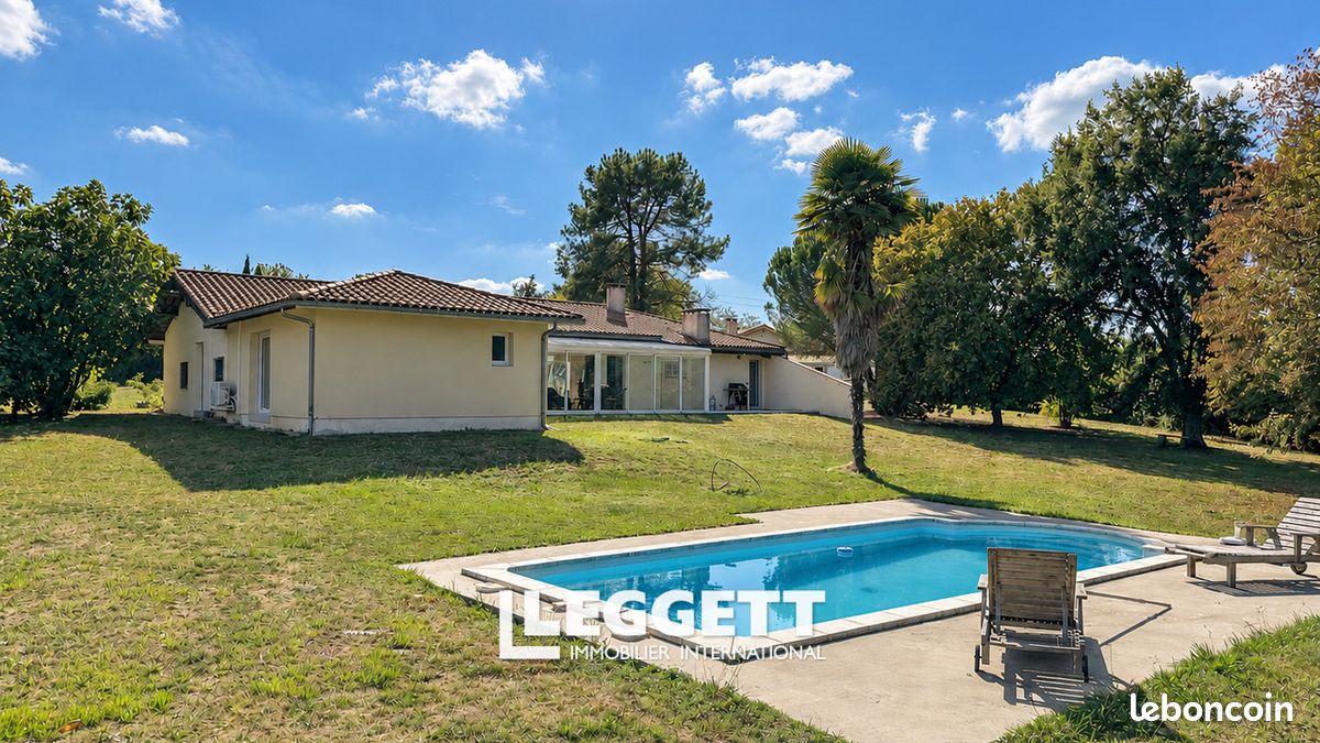 Maison 7 pièces 184 m² · à Castelnau d'Auzan Labarrère · 184 m² · 350 000 €