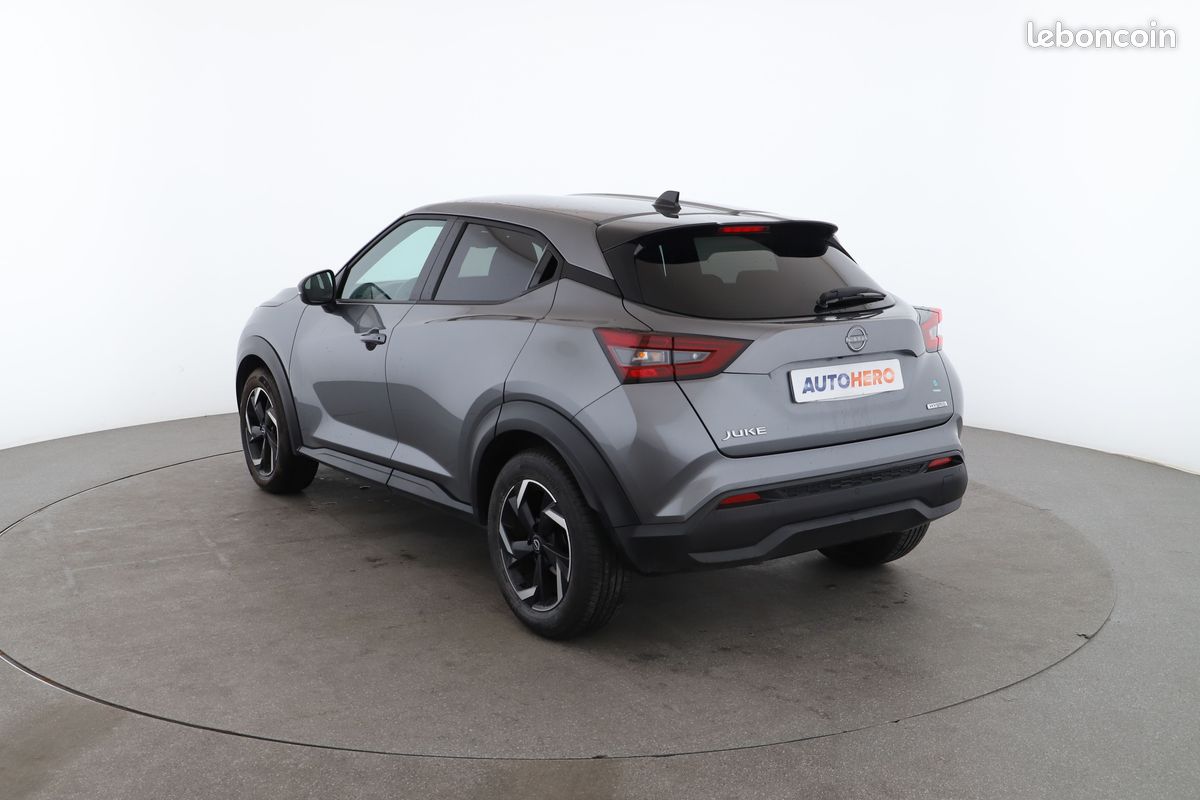Nissan Juke 1.6 Hybrid N-Connecta 143 ch (image 2)