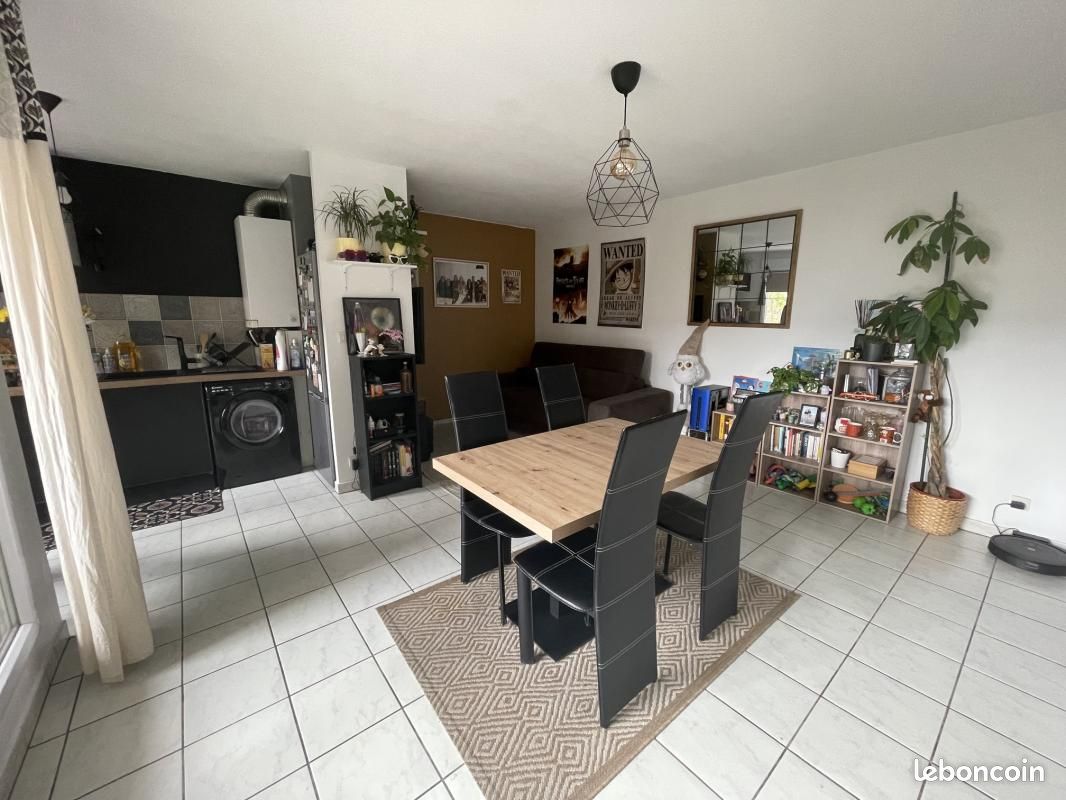 Appartement 2 pièces 44 m² · à Décines-Charpieu · 44 m² · 820 €/mois