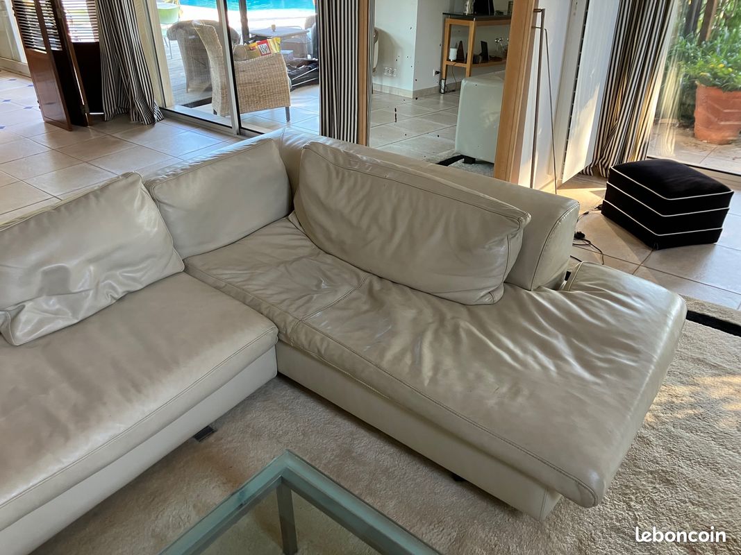 Vente canapé blanc cassé avec méridienne + pouf (image 3)