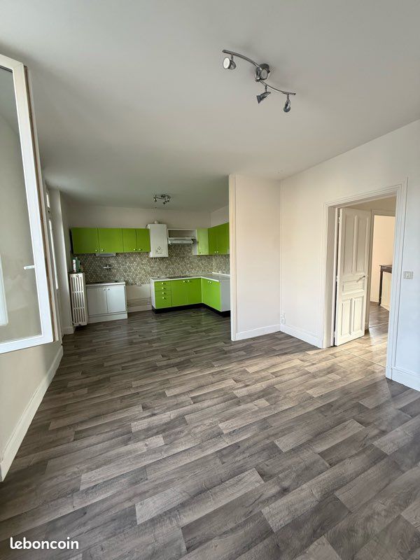 Parking 50 m² · à Clermont-Ferrand · 50 m² · 570 €/mois