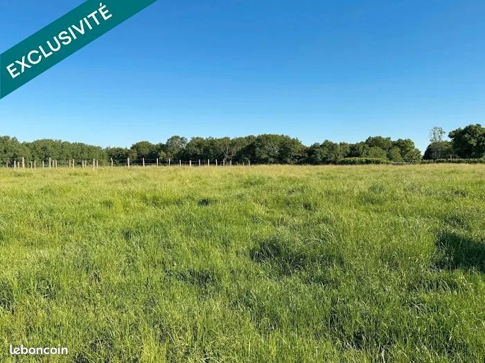 Terrain 338 m² · à Férolles-Attilly · 166 000 €