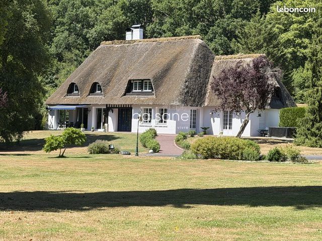 Maison 11 pièces 471 m² · à Montfort-sur-Risle · 471 m² · 695 000 €