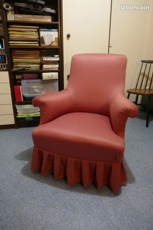 Fauteuil tapissé en tissu satiné rose belle qualité ancien (image 1)