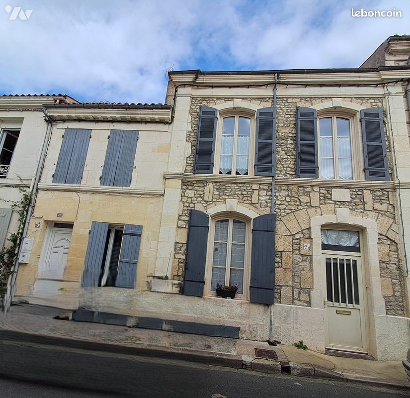 Maison 4 pièces 83 m² · à Saint-Jean-d'Angély · 83 m² · 246 750 €