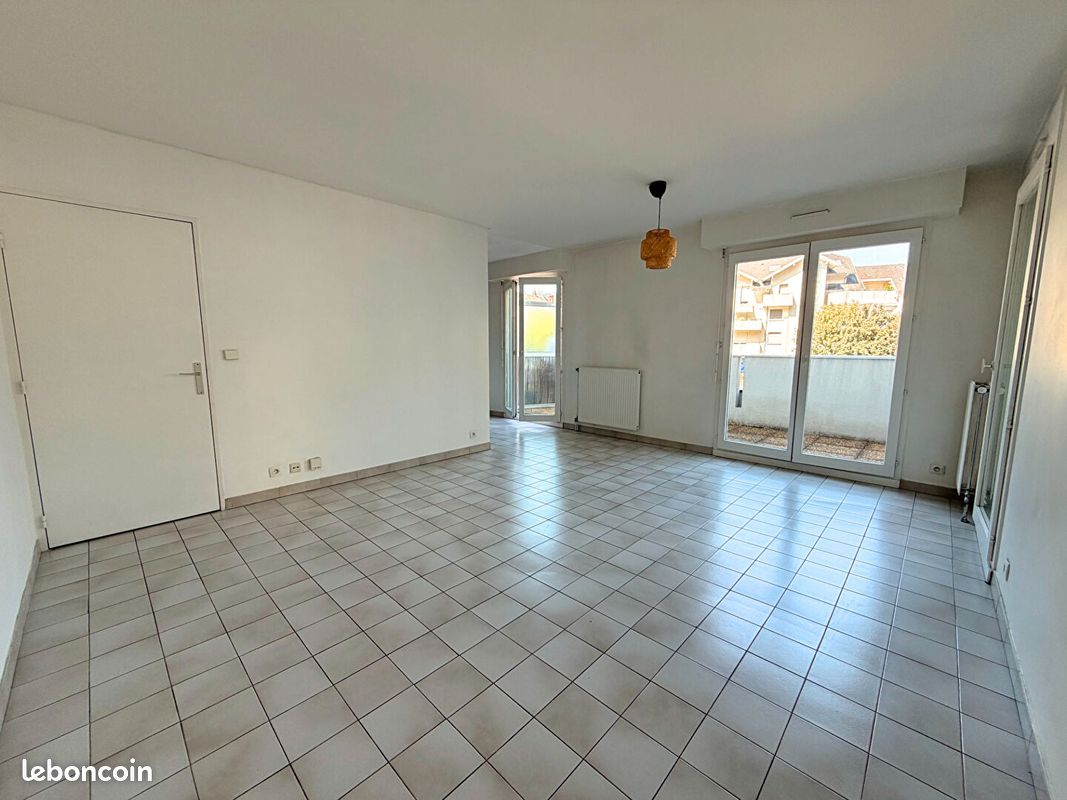 Appartement 3 pièces 68 m² · à Challes-les-Eaux · 68 m² · 245 000 €