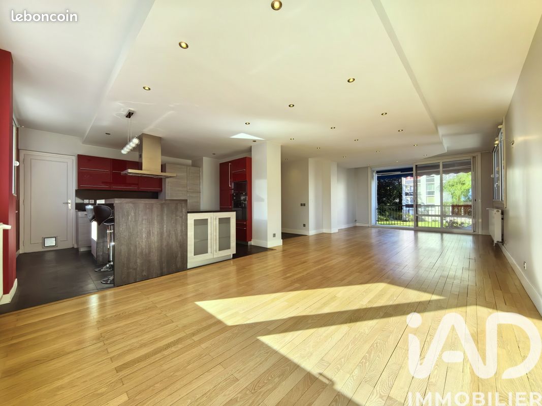 Appartement 3 pièces 103 m² · à Chambéry · 103 m² · 390 000 €