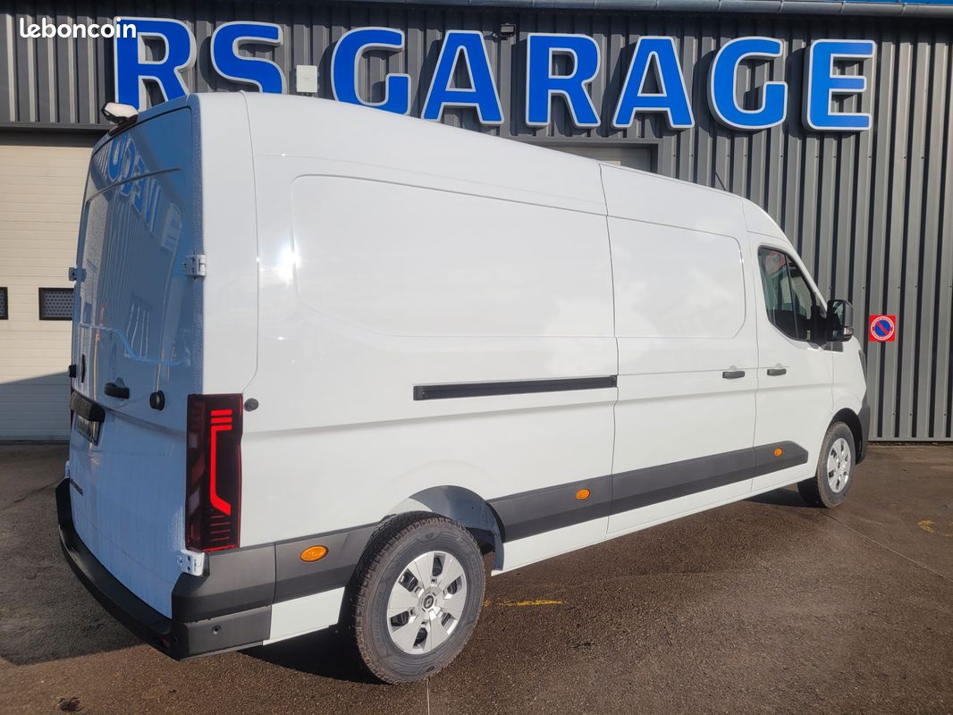 RENAULT MASTER IV 3T5 L3H2 FOURGON 2.0 Blue DCI 170 AUTO EXTRA 03 PLACES NEUF avec BOITE AUTO + CAMÉRA RECUL + CLIM AUTO + RADARS AVANT-ARRIERE-LATÉRAUX + PNEUS TOUS TEMPS ( Prix de Vente 34 990 HT ) (image 2)