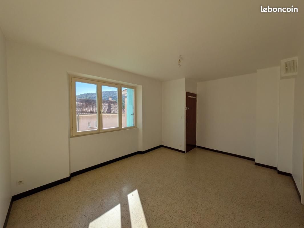Appartement 3 pièces 50 m² · à Oraison · 50 m² · 530 €/mois