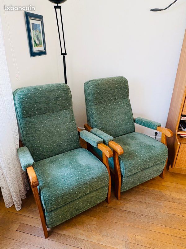 Deux fauteuils bois ultra confort repose-pieds (image 2)