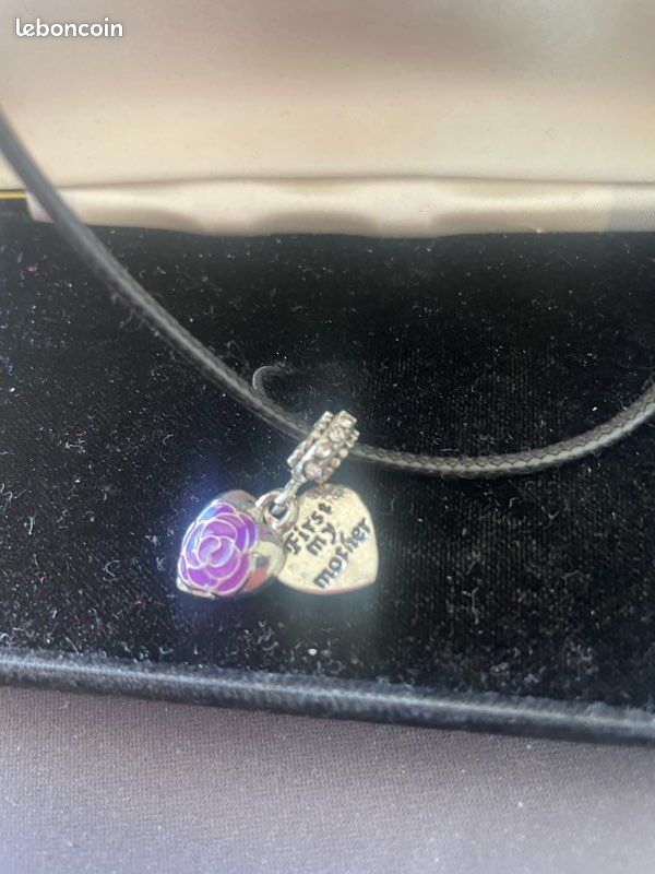 Collier avec pendentif double cœur (image 3)