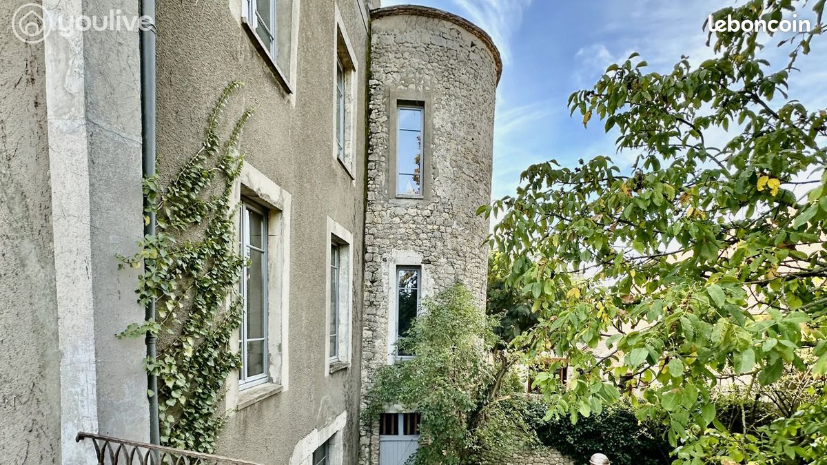 Maison 8 pièces 180 m² · à Ouarville · 180 m² · 385 000 €