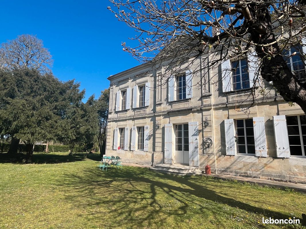 Maison 10 pièces 408 m² · à Saint-Quentin-de-Baron · 408 m² · 867 350 €