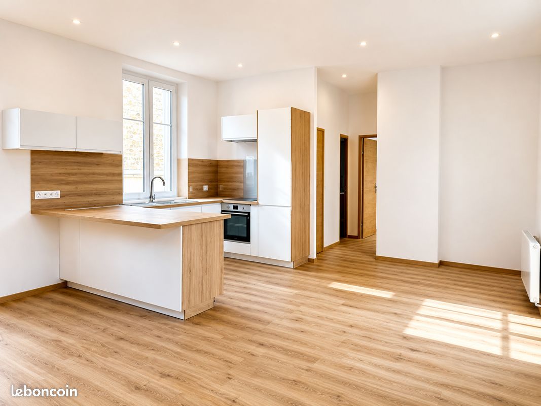 Appartement 5 pièces 85 m² · à Firminy · 85 m² · 900 €