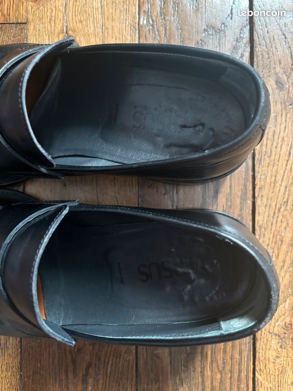 Mocassins Versus Versace (image 7)