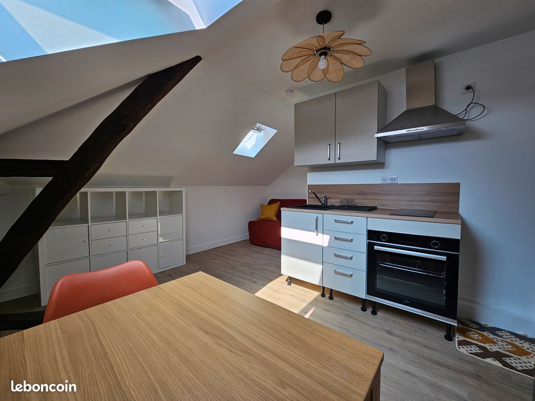 Appartement 1 pièce 15 m² · à Châlons-en-Champagne · 15 m² · 400 €