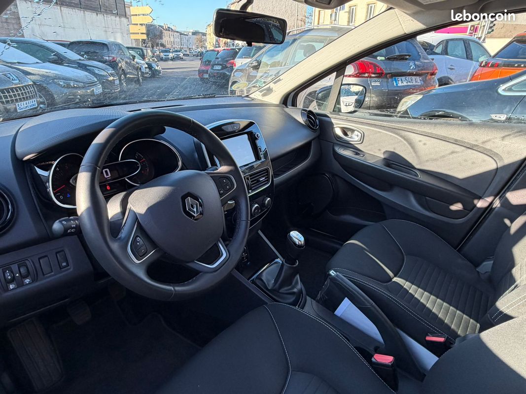 Renault clio iv estate dci 90ch limited (image 3)