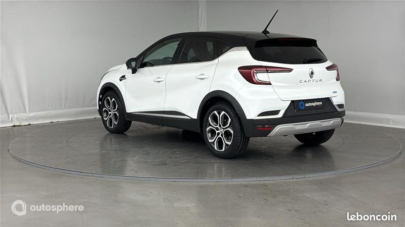 Renault Captur 1.6 E-Tech hybride 145ch Intens -21 (image 8)