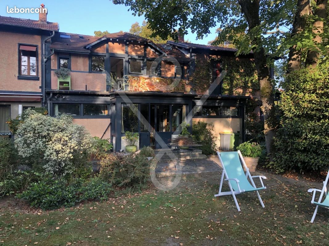 Maison 7 pièces 176 m² · à Croissy-sur-Seine · 176 m² · 945 000 €