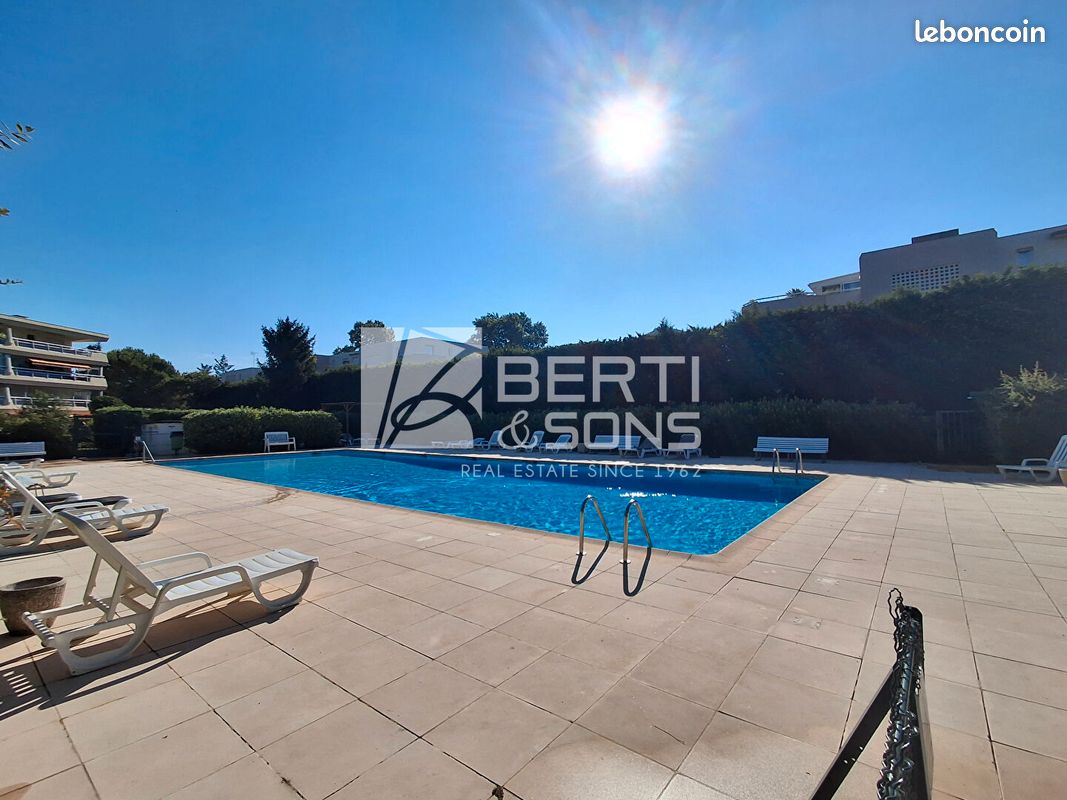 Appartement 3 pièces 82 m² · à Mandelieu-la-Napoule · 82 m² · 1 706 €/mois