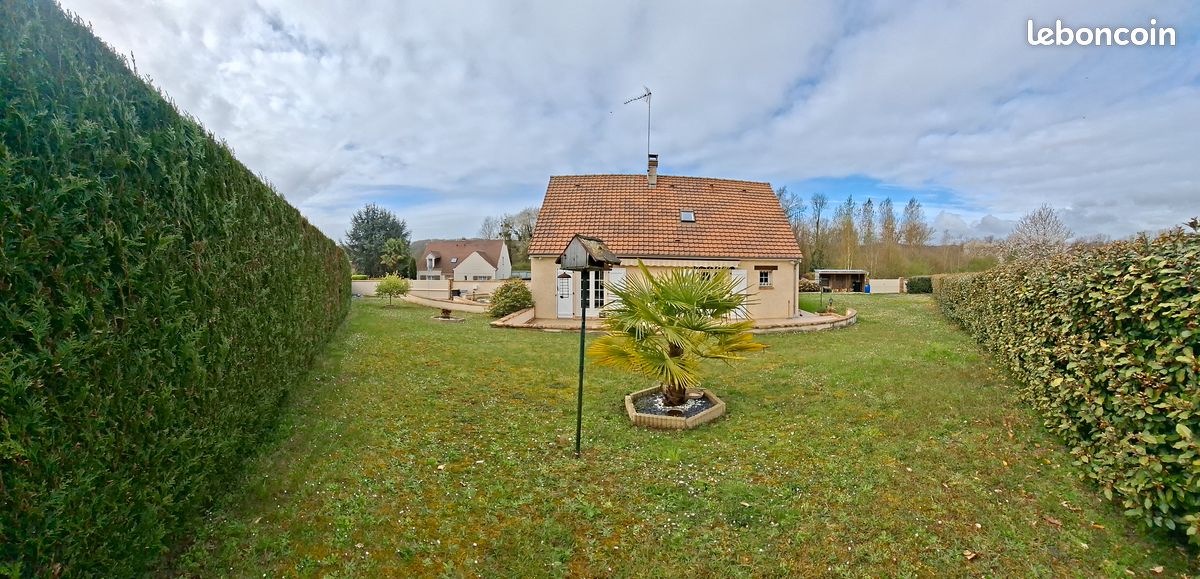 Maison 4 pièces 100 m² · à Angicourt · 100 m² · 300 000 €