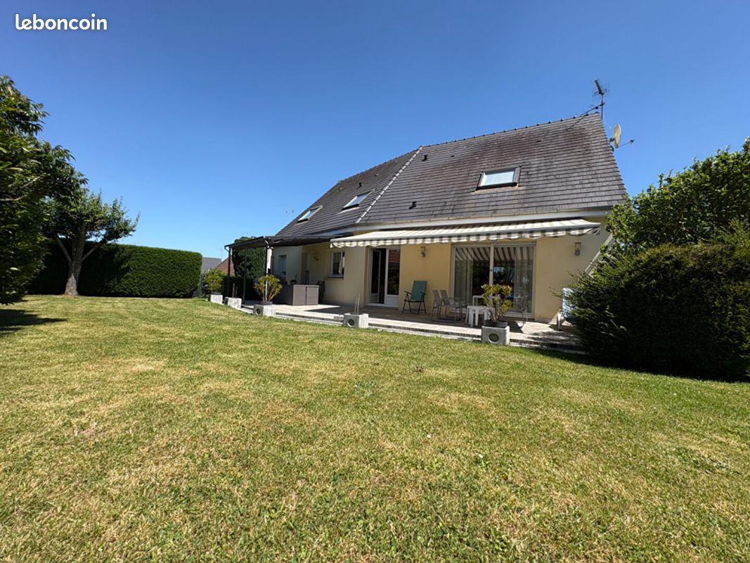 Maison 8 pièces 180 m² · à Pont-de-Metz · 180 m² · 498 000 €