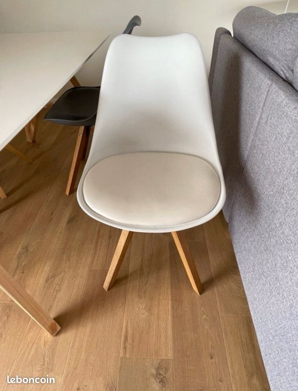 2 chaises blanches et bois (image 2)