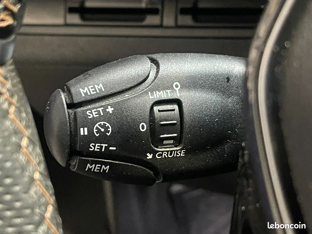 PEUGEOT 3008 1.5 D 130ch GT Line - 2020 - 67 900 km - Faible kilométrage - Suivi entretien (image 27)