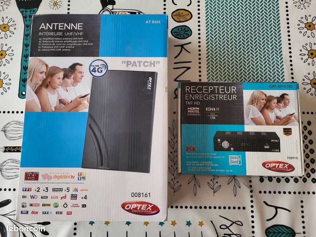 Lot antenne et lecteur/enregistreur TNT (image 1)