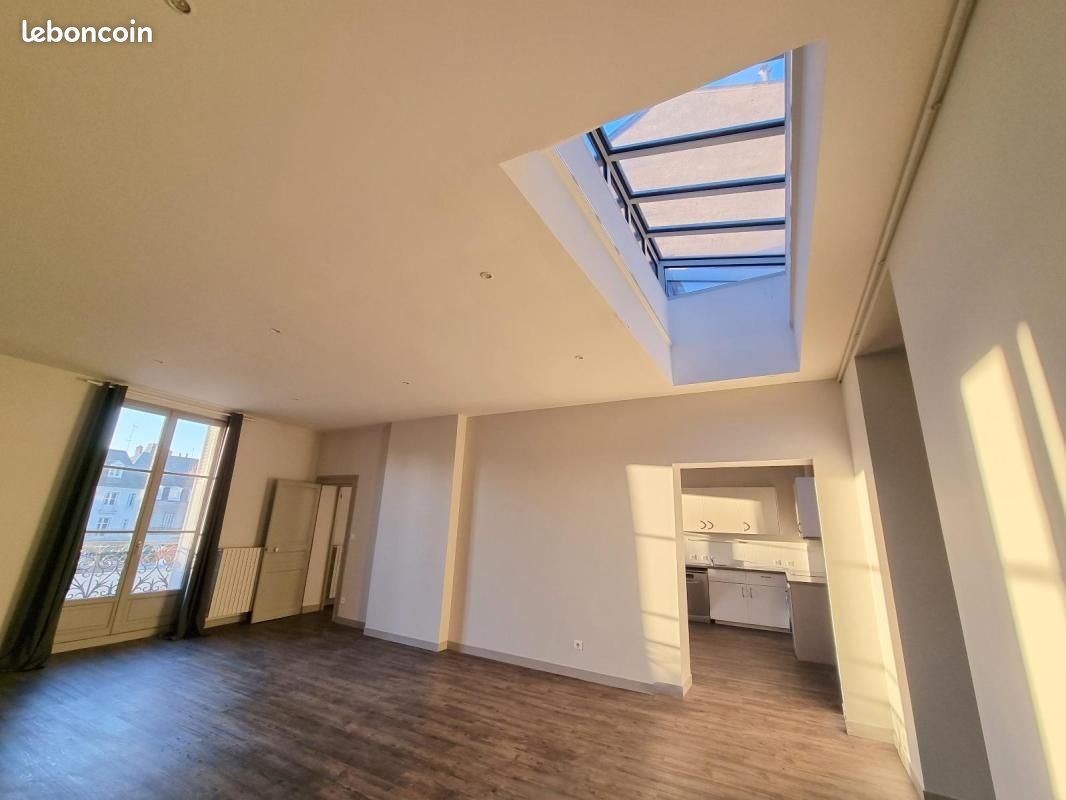 Appartement 3 pièces 120 m² · à Tours · 120 m² · 1 330 €/mois