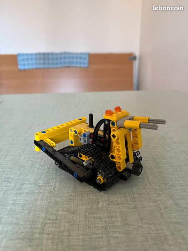 Lego Tracked Grue 9391 (image 4)