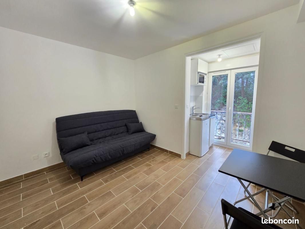 Appartement 1 pièce 17 m² · à Salon-de-Provence · 17 m² · 460 €/mois