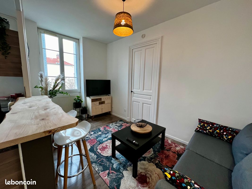 Appartement 2 pièces 37 m² · à Roanne · 37 m² · 555 €/mois