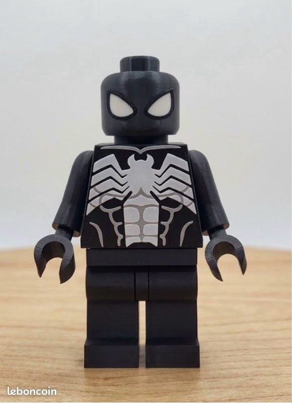 Brickman géant Spiderman black 21cm articulé (image 1)