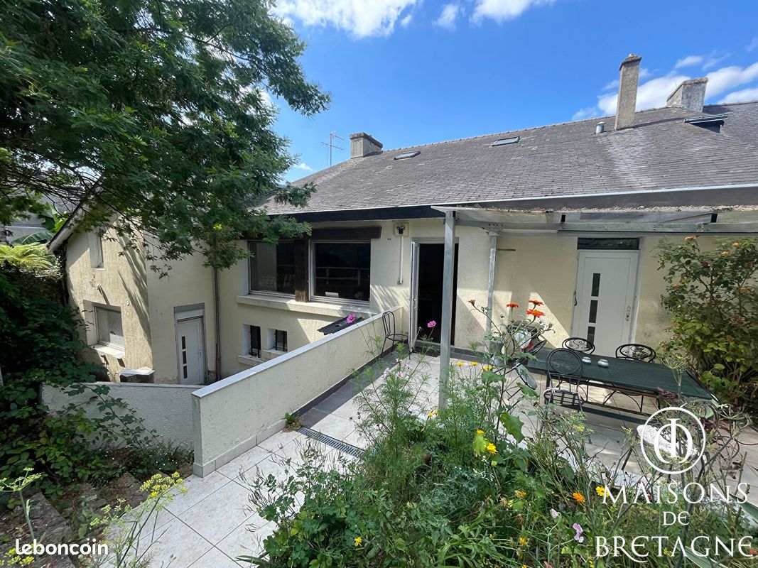 Immeuble 8 pièces 243 m² · à Pont-Aven · 243 m² · 365 750 €